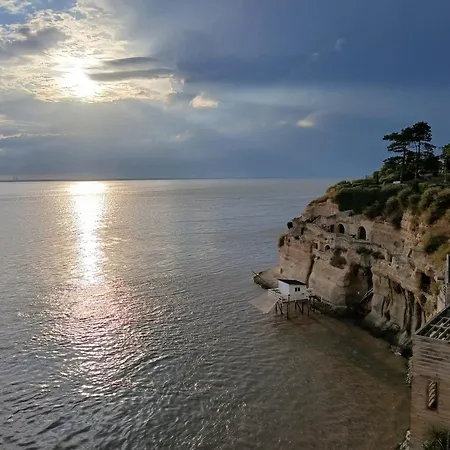 Prázdninový dům A Avec Piscine Partagee Meschers-sur-Gironde