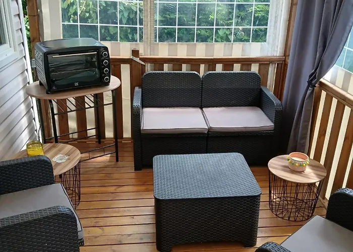 De 2 Avec Piscine Partagee Jardin Clos Et Wifi A Sur Gironde Hébergement de vacances *